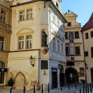 Tynska 7 Prague